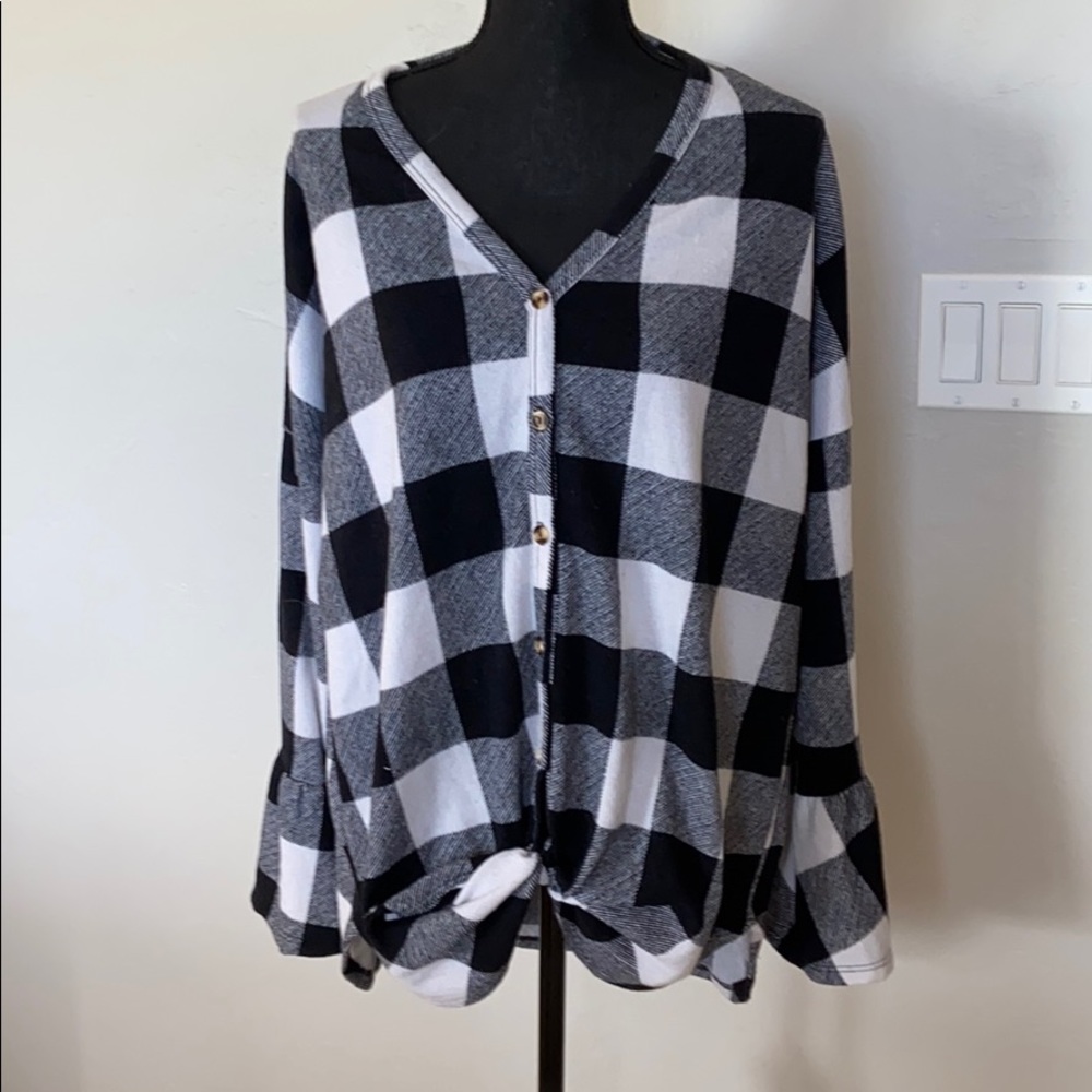 Checkered bell sleeve shirt
